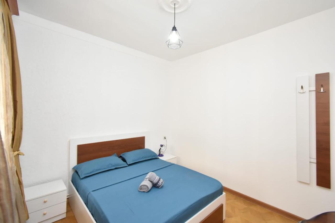 Guesthouses Opera Erevan Esterno foto