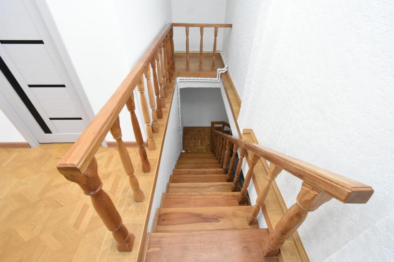 Guesthouses Opera Erevan Esterno foto