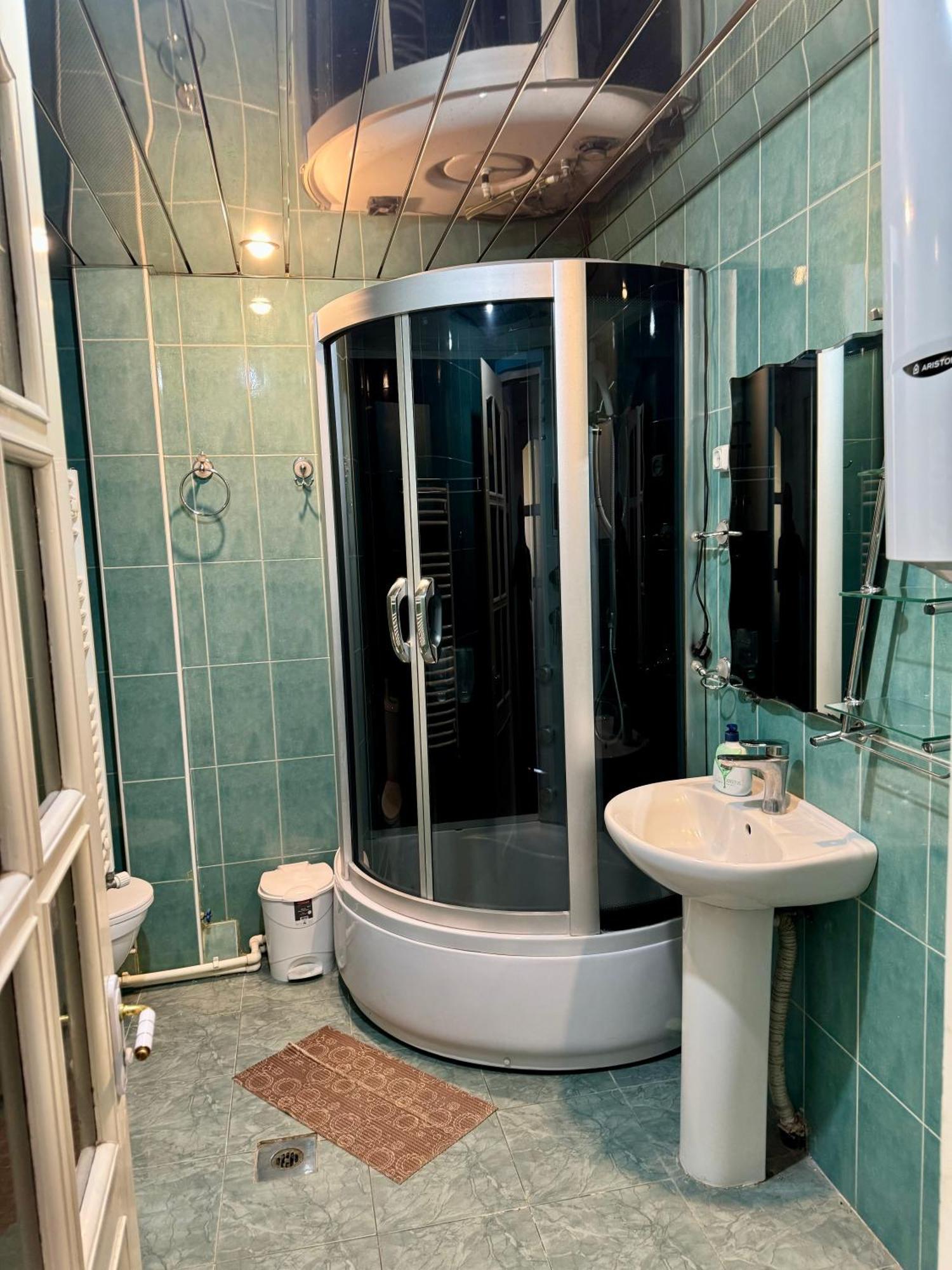 Guesthouses Opera Erevan Esterno foto