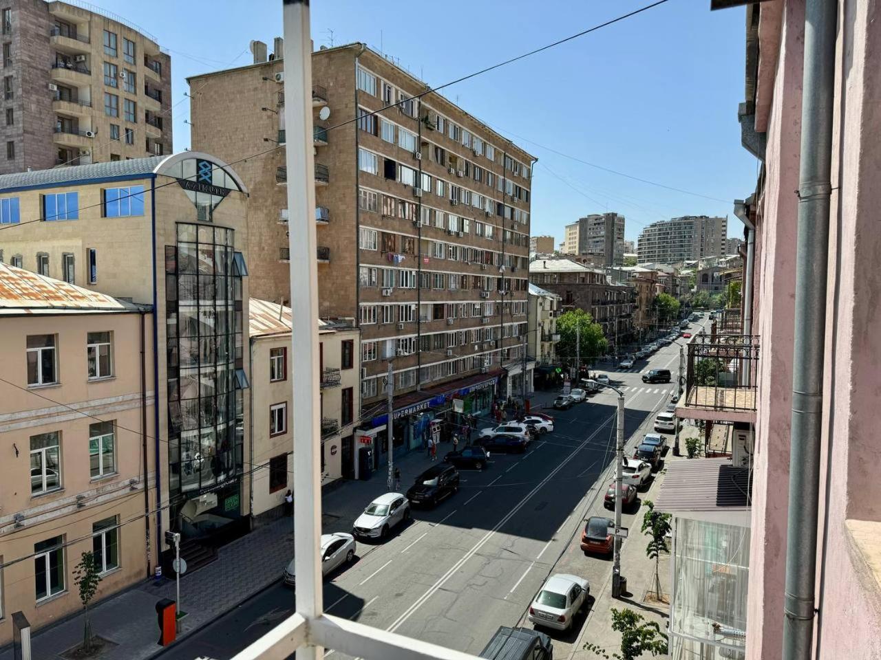 Guesthouses Opera Erevan Esterno foto